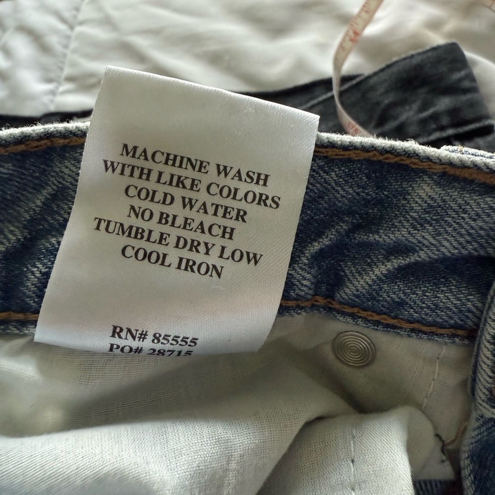 Daze Women’s Light Wash Distressed Jeans High Waisted size 26 - Picture 8 of 8